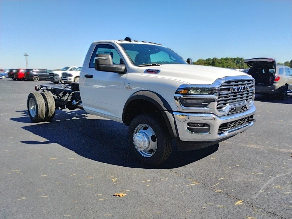 2026 Ram 4500 & 5500 - Image 3 of 12