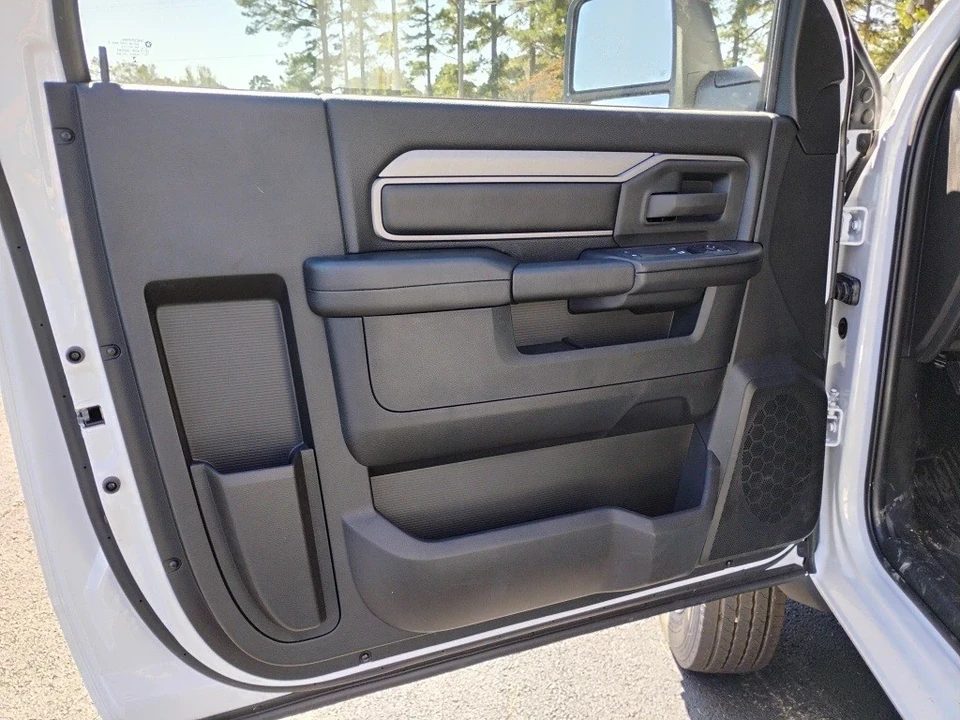2026 Ram 4500 & 5500 - Image 12 of 12