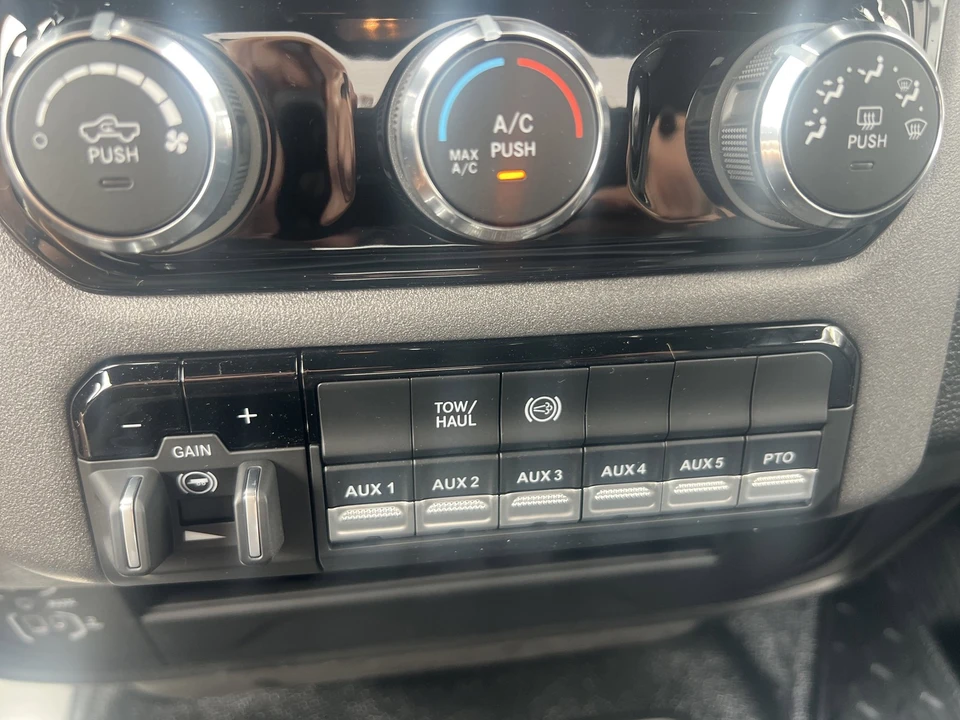 2026 Ram 4500 & 5500 - Image 17 of 21