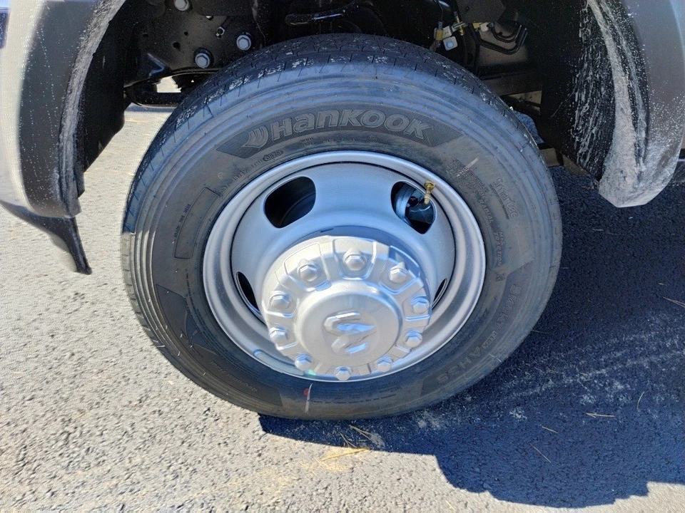 2026 Ram 4500 & 5500 - Image 9 of 12