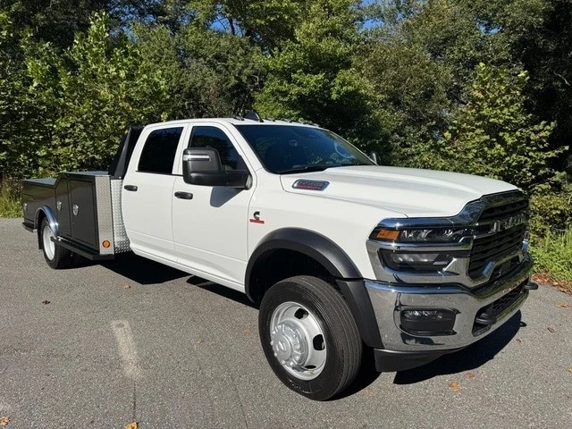 2026 Ram 4500 & 5500 - Image 4 of 21