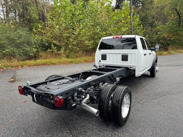 2026 Ram 4500 & 5500 - Image 7 of 21