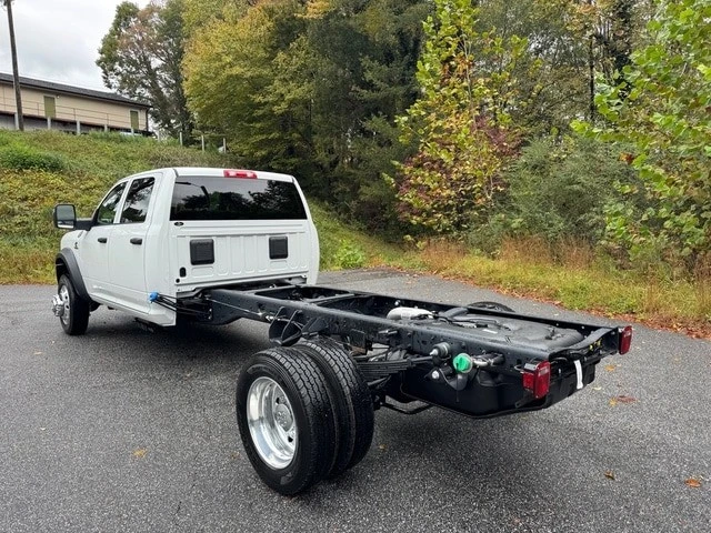 2026 Ram 4500 & 5500 - Image 9 of 21