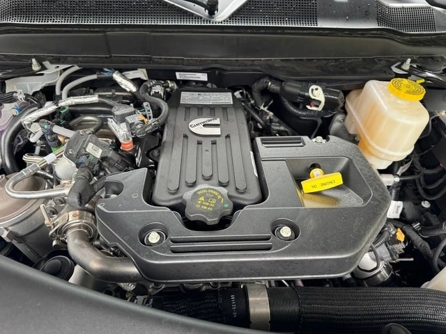 2026 Ram 4500 & 5500 - Image 13 of 21