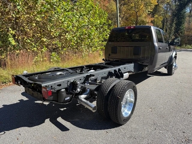 2026 Ram 4500 & 5500 - Image 6 of 21