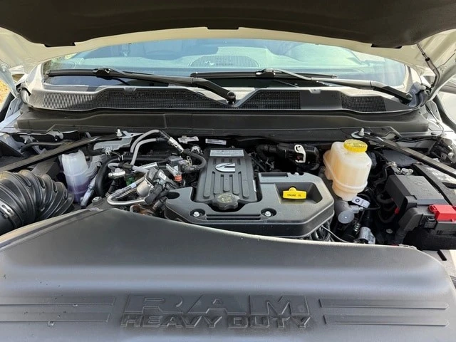 2026 Ram 4500 & 5500 - Image 13 of 21