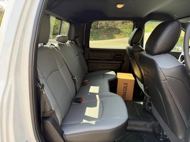 2026 Ram 4500 & 5500 - Image 18 of 21