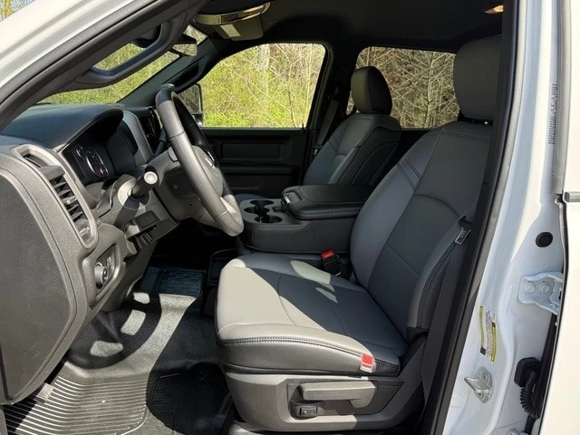 2026 Ram 4500 & 5500 - Image 15 of 21