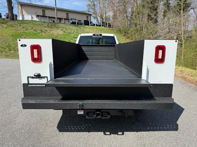 2026 Ram 4500 & 5500 - Image 10 of 21