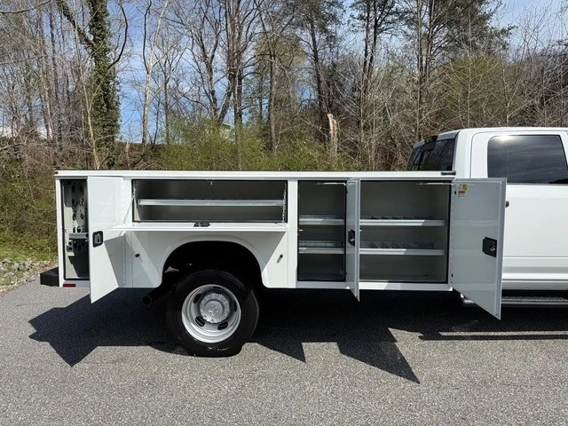2026 Ram 4500 & 5500 - Image 7 of 21