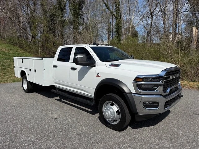 2026 Ram 4500 & 5500 - Image 5 of 21