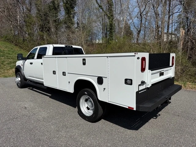 2026 Ram 4500 & 5500 - Image 11 of 21