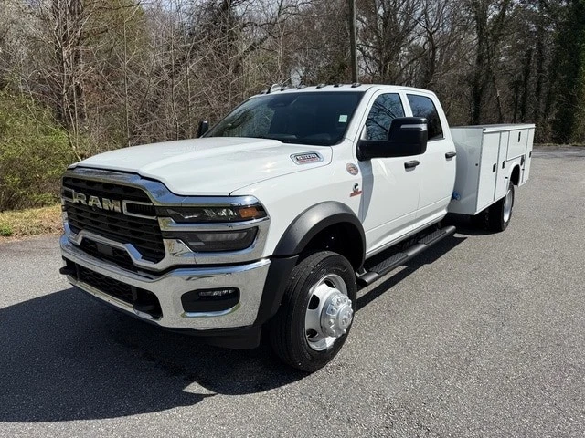 2026 Ram 4500 & 5500 - Image 3 of 21