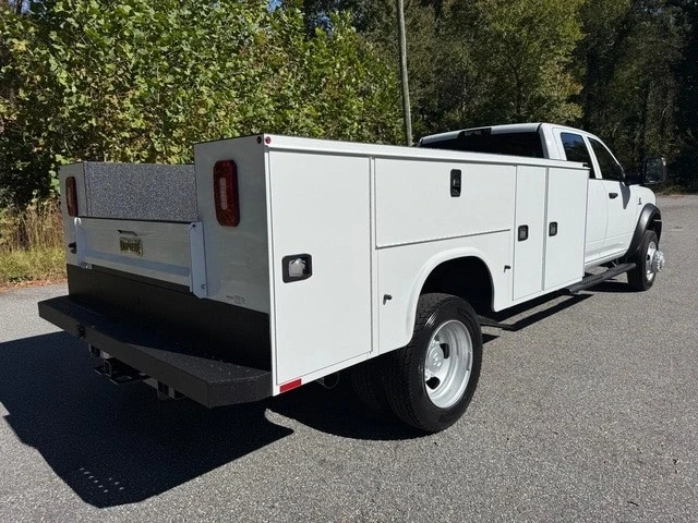 2026 Ram 4500 & 5500 - Image 8 of 21