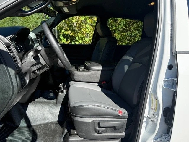 2026 Ram 4500 & 5500 - Image 15 of 21