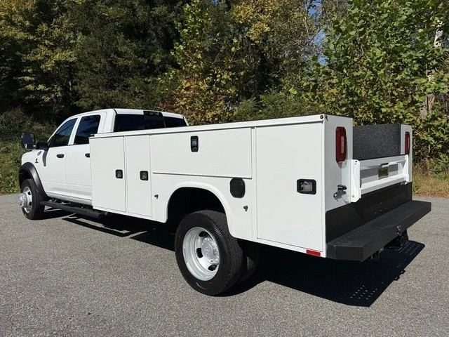2026 Ram 4500 & 5500 - Image 11 of 21