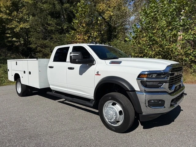 2026 Ram 4500 & 5500 - Image 5 of 21