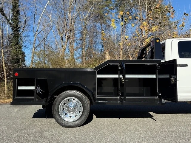 2026 Ram 4500 & 5500 - Image 7 of 21