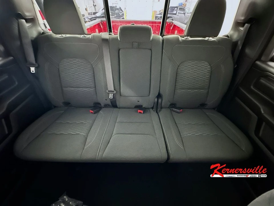 2026 Ram 1500 - Image 10 of 21