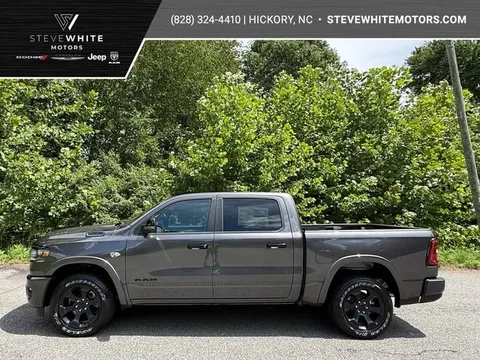 2026 Ram 1500 Big Horn Crew Hemi 4WD Night Edition