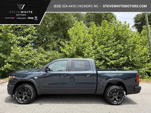 2026 Ram 1500 Big Horn Crew Hemi 4WD Night Edition
