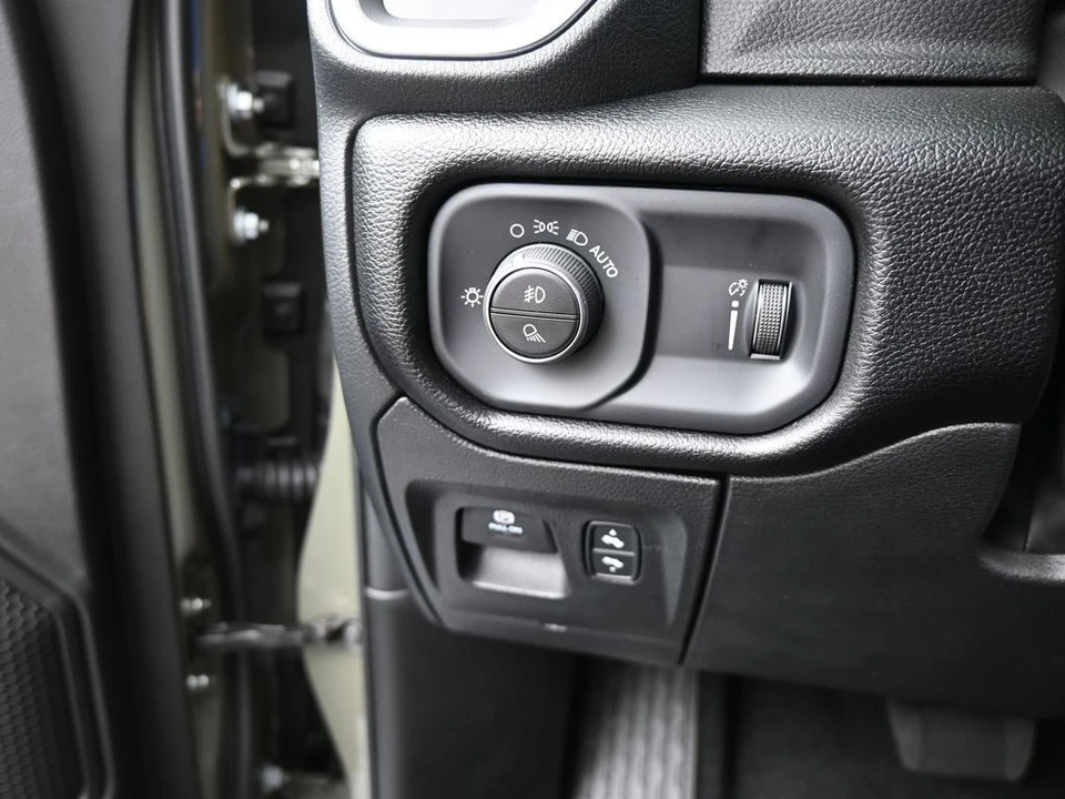 2026 Ram 1500 2nd Gen - Image 27 of 31