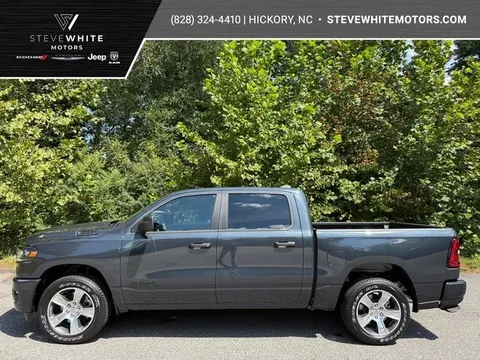 2026 Ram 1500 Express Crew Cab 4WD Hurricane