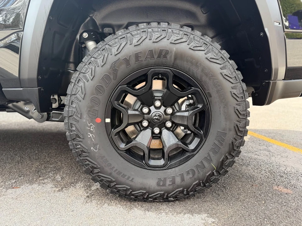 2026 Ram 1500 - Image 11 of 14