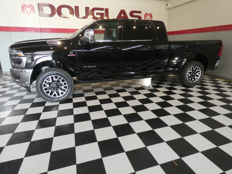 2026 Ram 2500 - Image 3 of 31