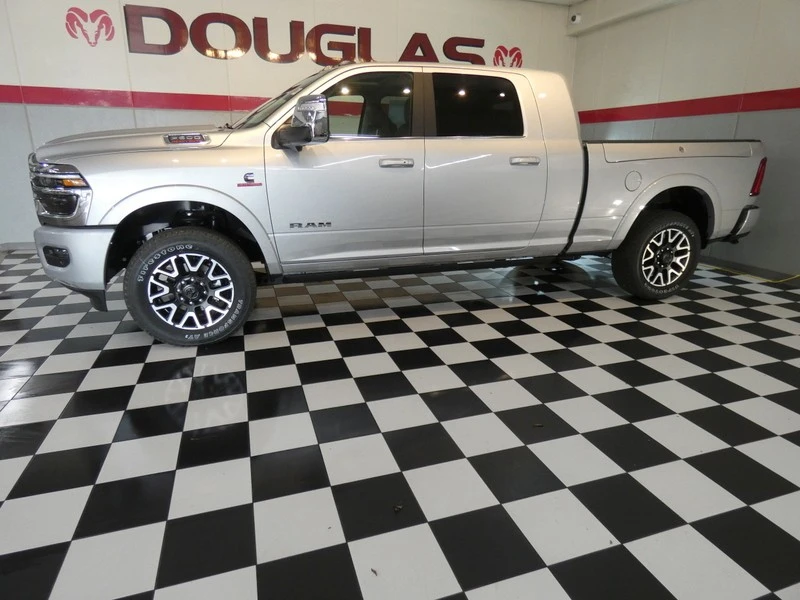 2026 Ram 2500 - Image 3 of 31