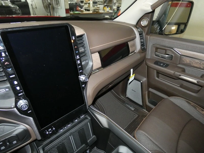 2026 Ram 2500 - Image 13 of 31