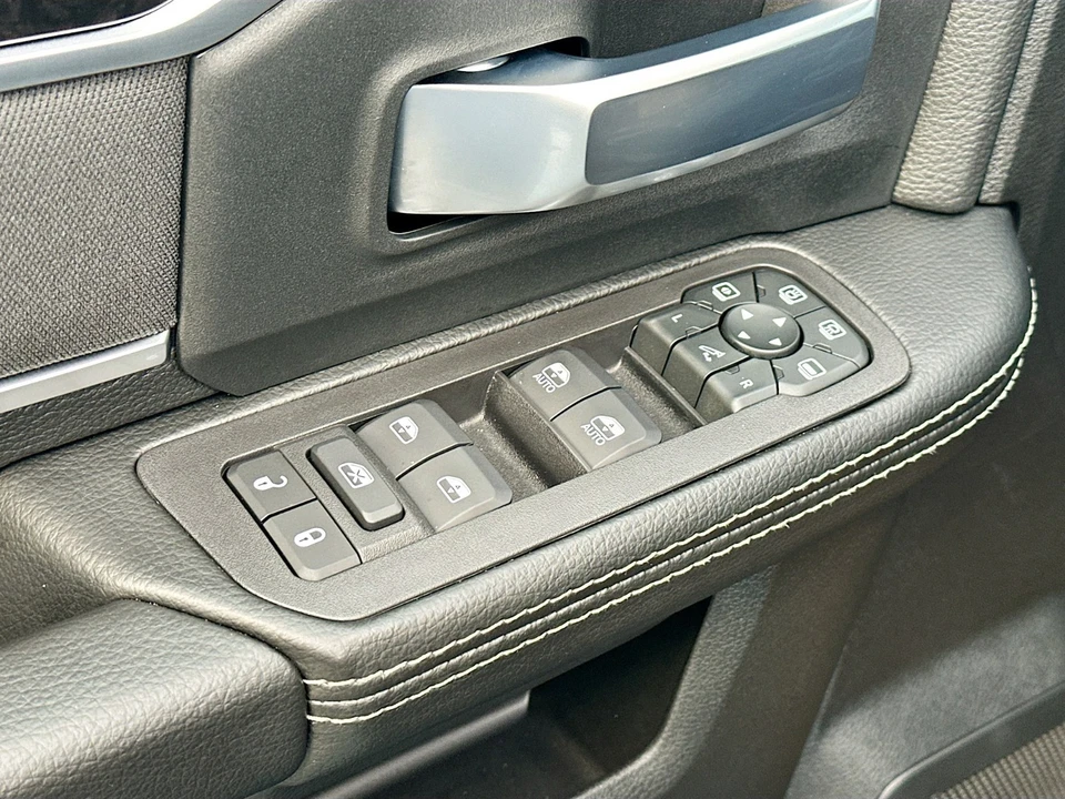 2026 Ram 2500 - Image 17 of 21