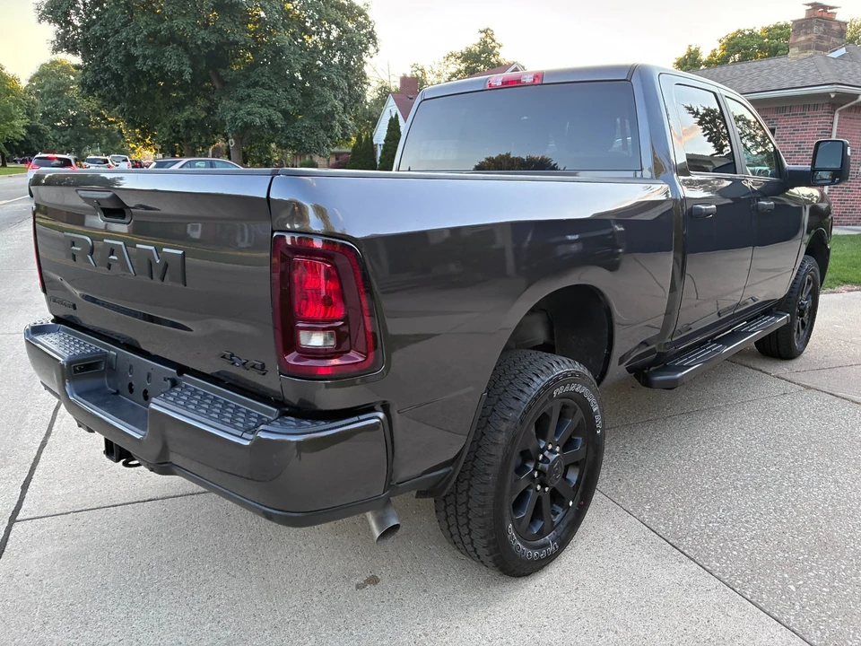 2026 Ram 2500 - Image 7 of 31
