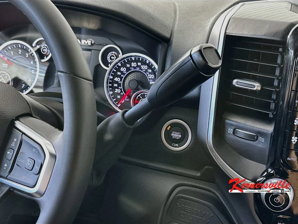 2026 Ram 2500 - Image 16 of 24