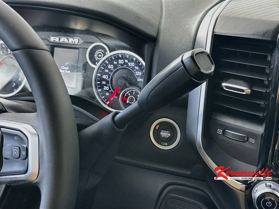 2026 Ram 2500 - Image 16 of 24
