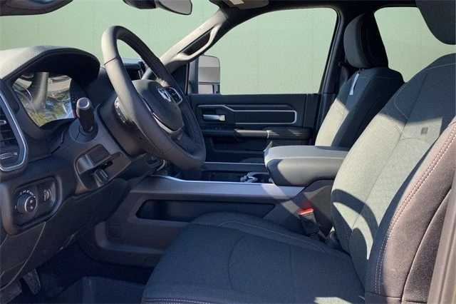 2026 Ram 2500 - Image 18 of 21