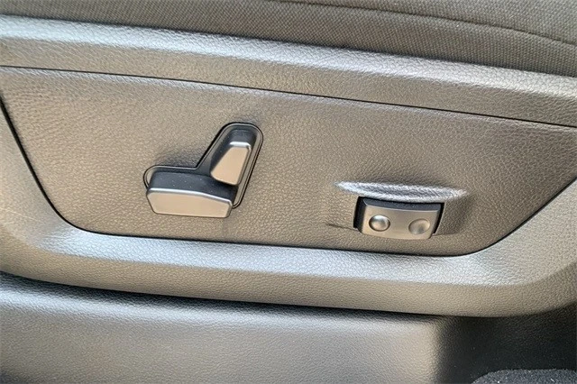 2026 Ram 2500 - Image 16 of 21