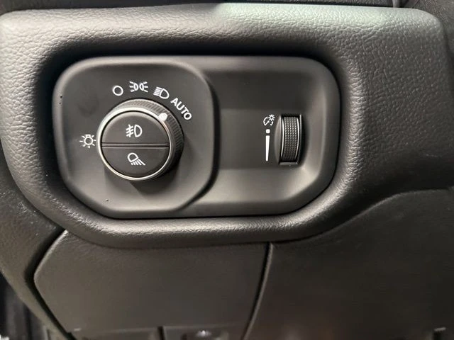 2026 Ram 2500 - Image 13 of 31