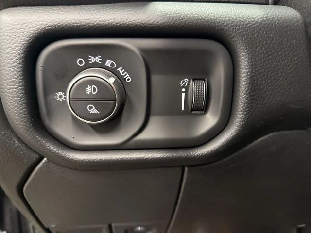 2026 Ram 2500 - Image 13 of 31