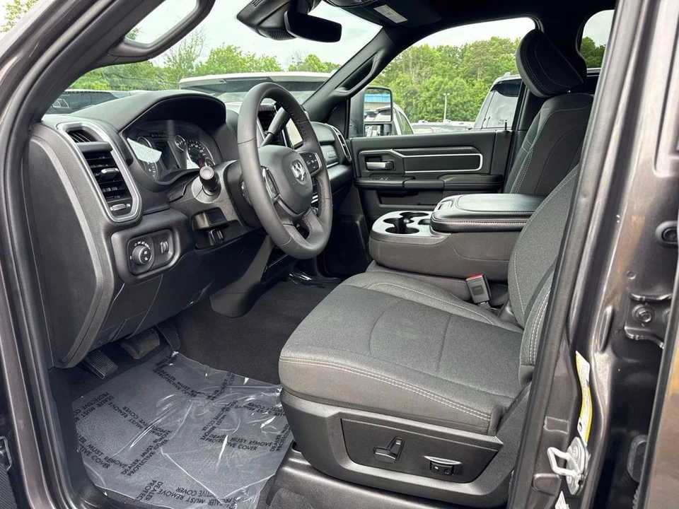2026 Ram 2500 - Image 3 of 5