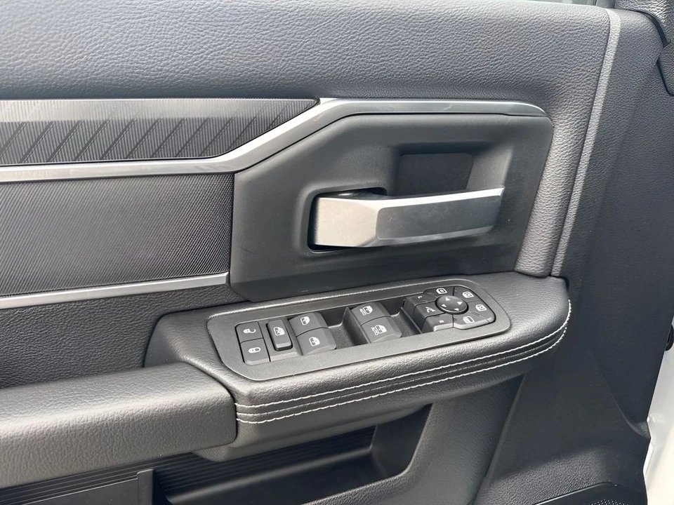 2026 Ram 2500 - Image 26 of 31