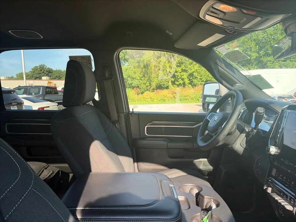 2026 Ram 2500 - Image 14 of 27