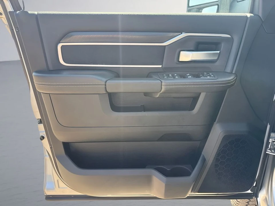 2026 Ram 2500 - Image 26 of 31
