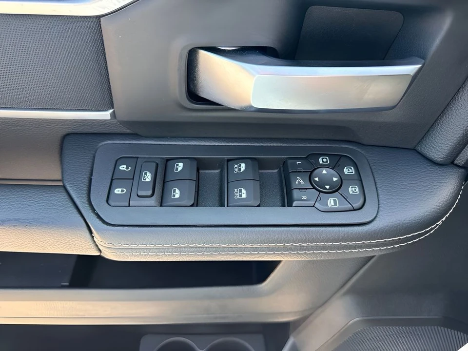 2026 Ram 2500 - Image 27 of 31