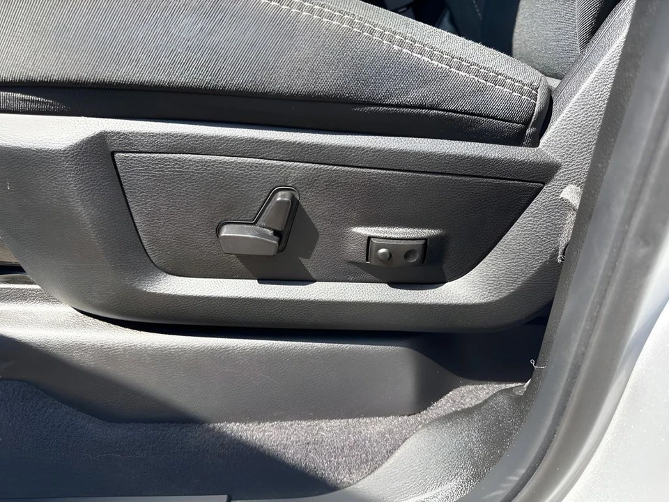 2026 Ram 2500 - Image 10 of 31