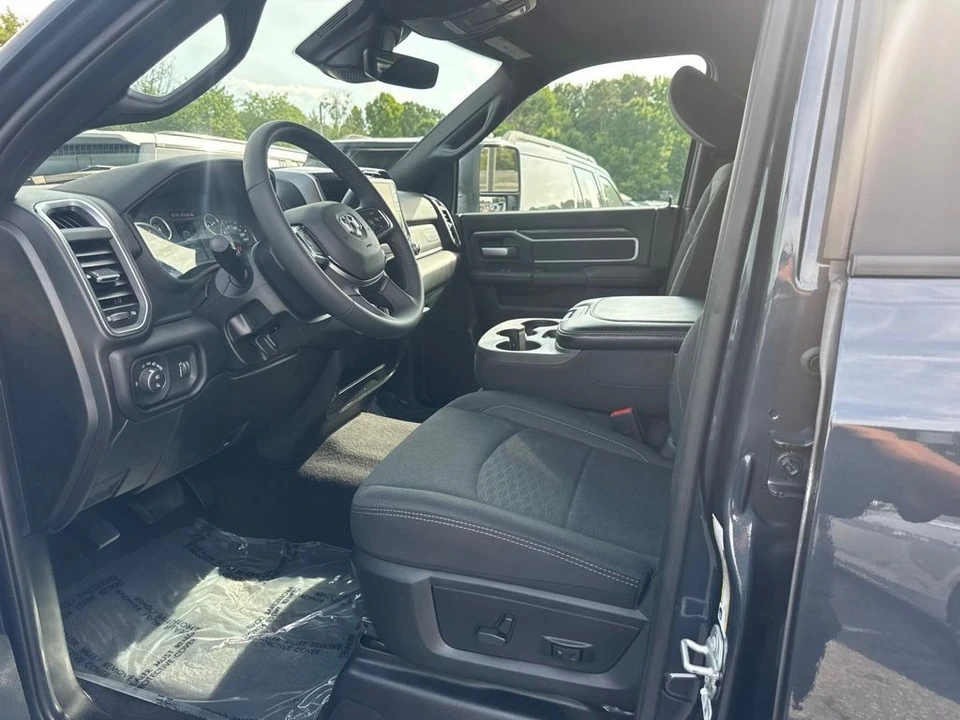 2026 Ram 2500 - Image 3 of 5