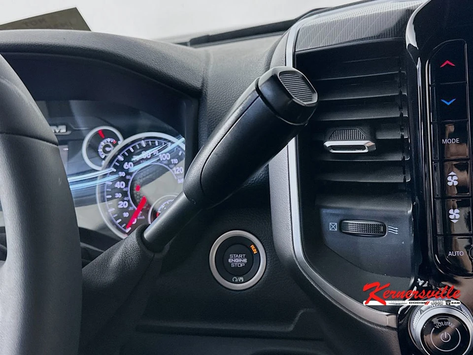 2026 Ram 2500 - Image 16 of 24