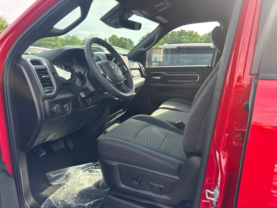 2026 Ram 2500 - Image 3 of 5