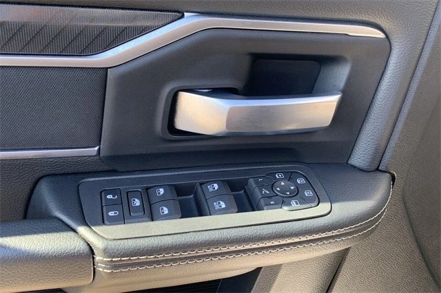 2026 Ram 2500 - Image 16 of 21