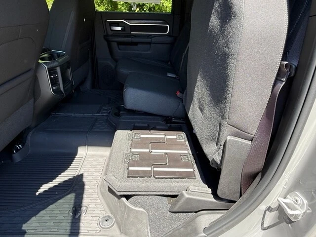 2026 Ram 2500 - Image 18 of 31